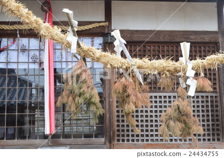 Shimezawa · Money (Shrine Shrine / Miwa Sakurai City, Nara Prefecture) 24434755