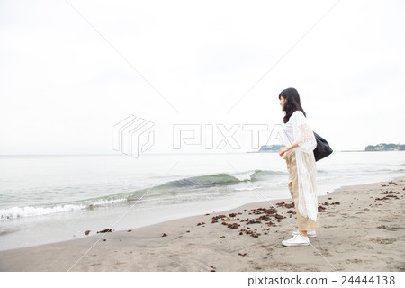 Shonan Coast Young lady 24444138