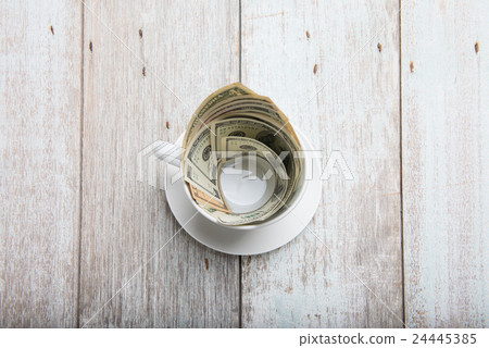 dollars in cup dollars in cup 24445385