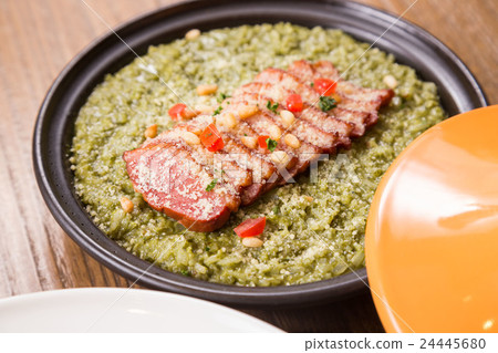 neoWEST LIGHT HOUSE 24445680