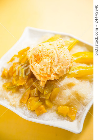 Carambola Juice & Yongfu ice cream 24445940