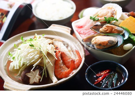 Tree Restaurant 24446080