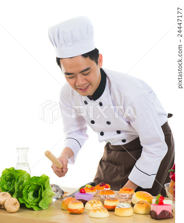 asian male chef 24447177