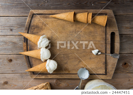 creamy vanilla ice cream creamy vanilla ice cream 24447451