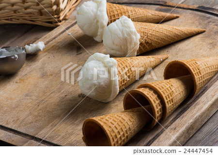 creamy vanilla ice cream creamy vanilla ice cream 24447454