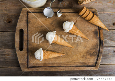creamy vanilla ice cream creamy vanilla ice cream 24447458