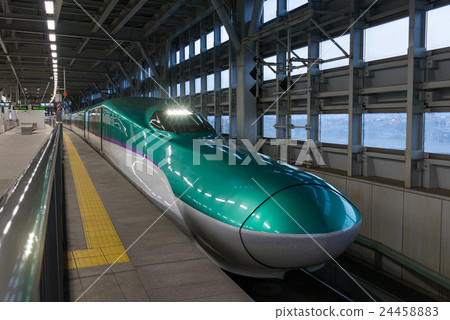 H5 Series bullet (High-speed or Shinkansen) train. H5 Series bullet (High-speed or Shinkansen) train. 24458883