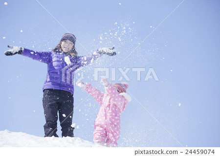 Snow fun parent and child Snow fun parent and child 24459074