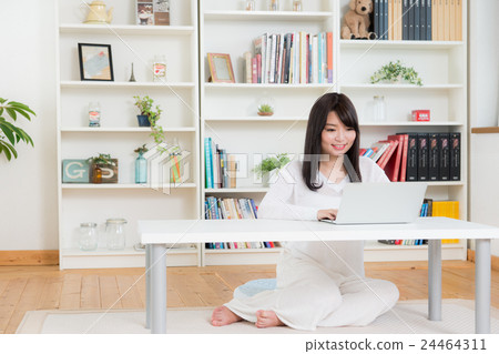 A young lady (personal computer) 24464311