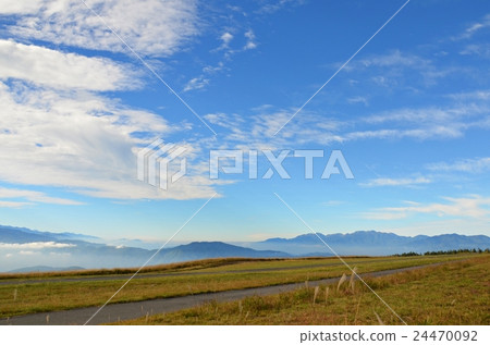 Kirigamine glidder滑翔機領域在秋天 24470092