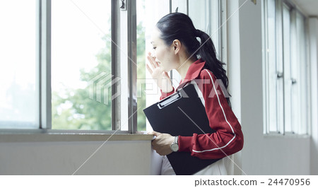 女教授肖像 女教授肖像 24470956