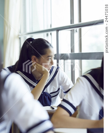 學校課堂風景初中學生形象 24471038