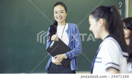 學校課堂風景初中學生形象 24471168