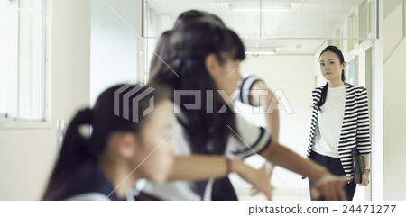 Girls junior high school days off hours 24471277