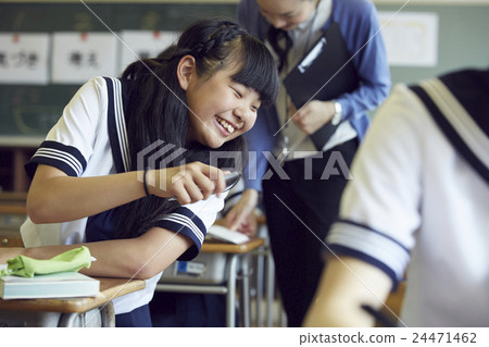 學校課堂風景初中學生形象 24471462