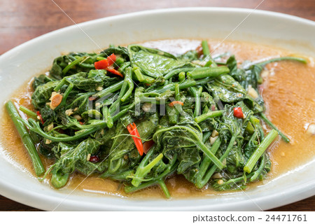 Stir Fried sponach 24471761