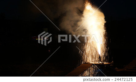 Hand fireworks 24472125