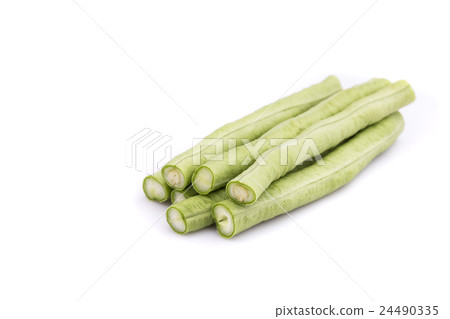 Close up cut green lentils isolated on white 24490335