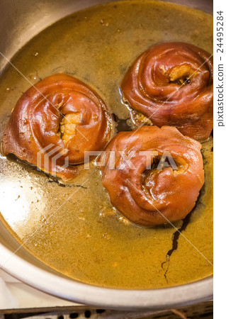 Xinfu Market (A Po Oily Rice & Dafeng Gefilte Fish Shop) 24495284