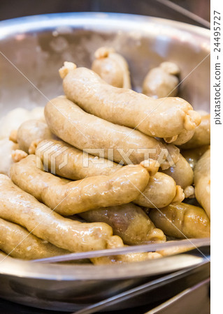 Xinfu Market (A Po Oily Rice & Dafeng Gefilte Fish Shop) Xinfu Market (A Po Oily Rice & Dafeng Gefilte Fish Shop) 24495727