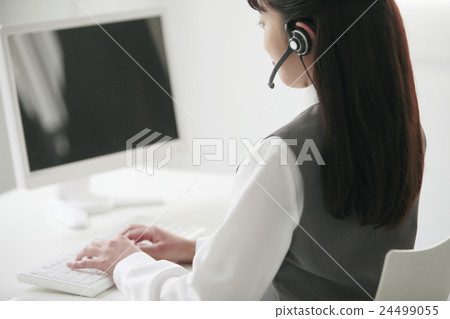 有收入的女商人的檔案 24499055