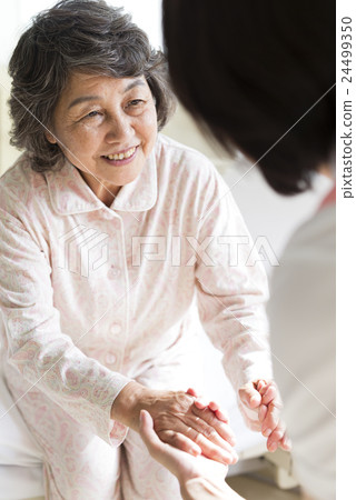 A young caregiver 24499350