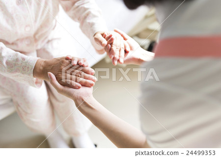 一個年輕的照顧者 24499353