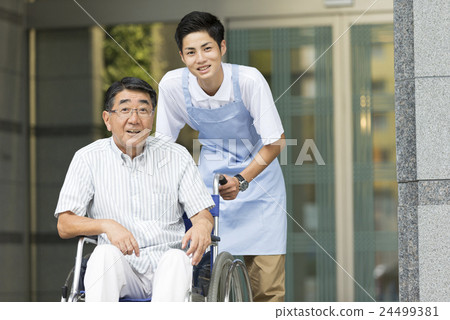 一個年輕的照顧者 24499381