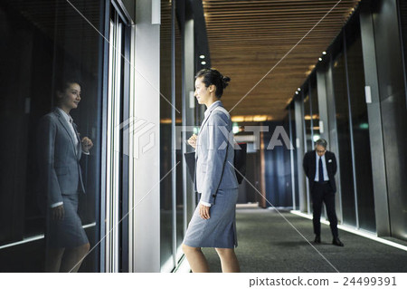 Office Building Elevator Hall Office Building Elevator Hall 24499391