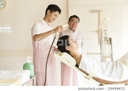 A young caregiver 24499452