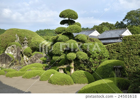 Triennial samurai residences group Japanese garden 24501618