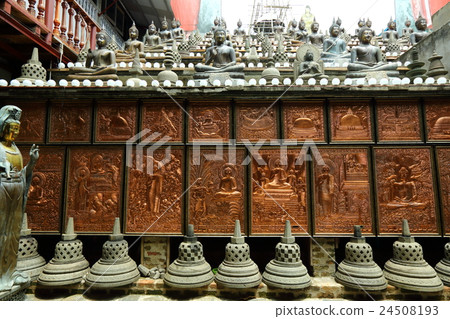 在科倫坡市的Gangarama寺 24508193