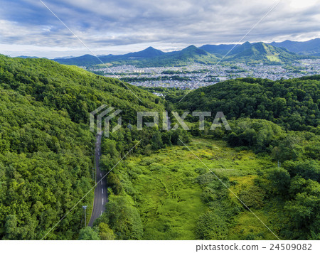 Pass road (aerial shooting) 24509082