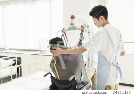 一個年輕的照顧者 24511385