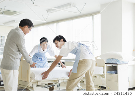 A young caregiver 24511450