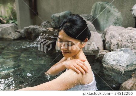 天溫泉 溫泉 女生 24512290