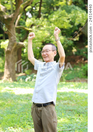 Men stretching Men stretching 24514440