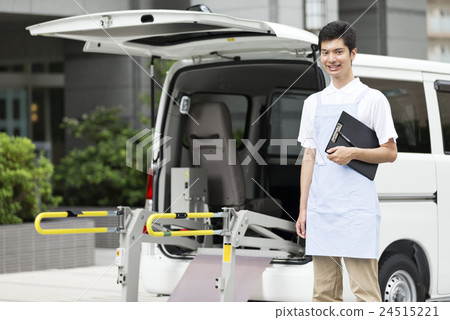 A young caregiver 24515221
