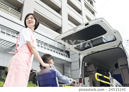 A young caregiver 24515245