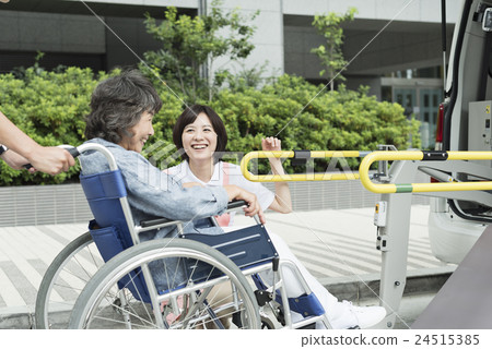 A young caregiver 24515385