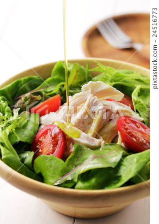 Salad image 24516773