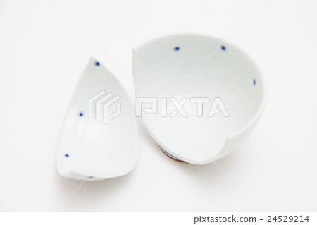 Broken cup bowl white back 24529214