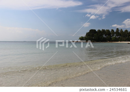 Bintan island's crystal clear ocean 24534681