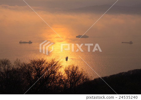 Okunai海從函館山頂觀測台(夜景)/北海道在津輕海峽傳播 Okunai海從函館山頂觀測台(夜景)/北海道在津輕海峽傳播 24535240