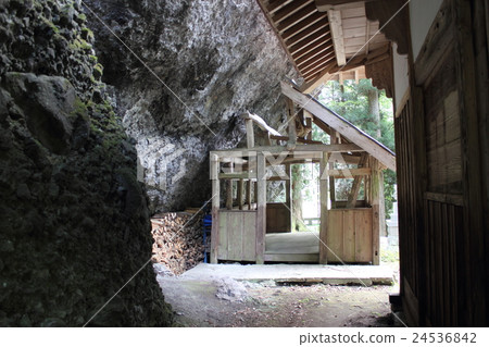 大谷谷白山神社(福井縣胜山市平泉町大谷) 大谷谷白山神社(福井縣胜山市平泉町大谷) 24536842