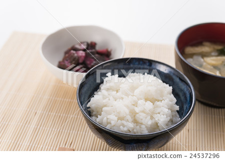 Shibasaki, rice and miso soup 24537296
