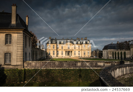 Chateau Champs Sur Marne near Paris 24537669