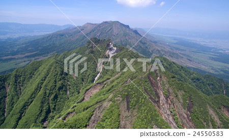 Mountain 18 Mountain 18 24550583