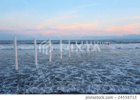 Kageuma beach that stains in the sunset Kageuma beach that stains in the sunset 24558713