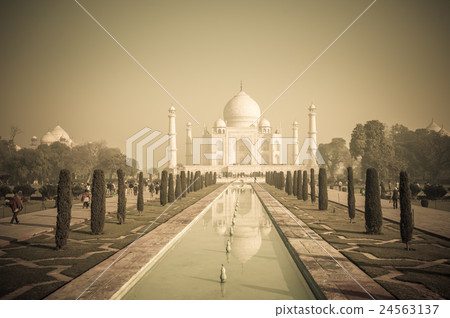 Vintage image of Taj Mahal at sunrise, Agra, India 24563137